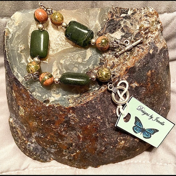 Designs By Janelle-Handmade Silver Wire Jewelry Moss Jade Bracelet with Earrings - Picture 6 of 13